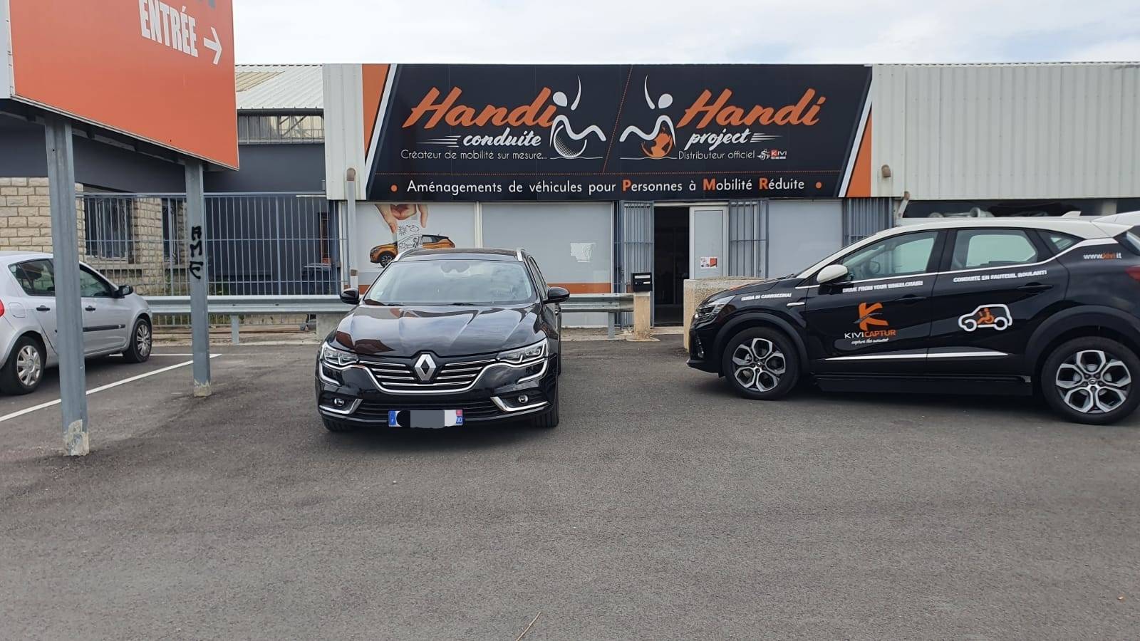 Renault Talisman adapté pour la conduite d'une personne handicapée dans l'Hérault par Handi Conduite