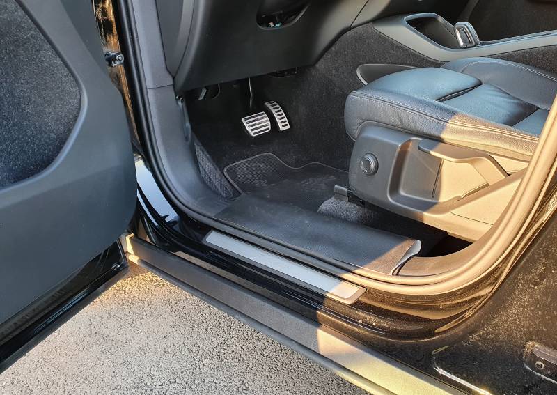 Handicap- Protection de bas de caisse pour véhicule transfert PMR, création sur mesure Handi Conduite Hérault Montpellier 34