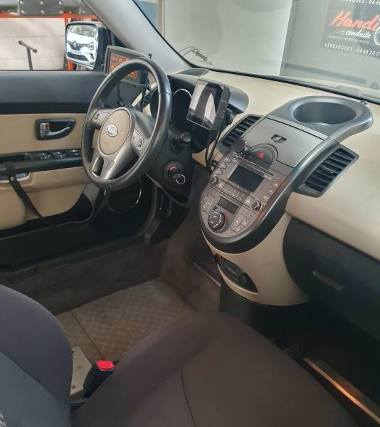 A vendre en région Occitanie, Hérault Kia Soul eMotion adaptée pour l'accès en fauteuil roulant au poste de conduite
