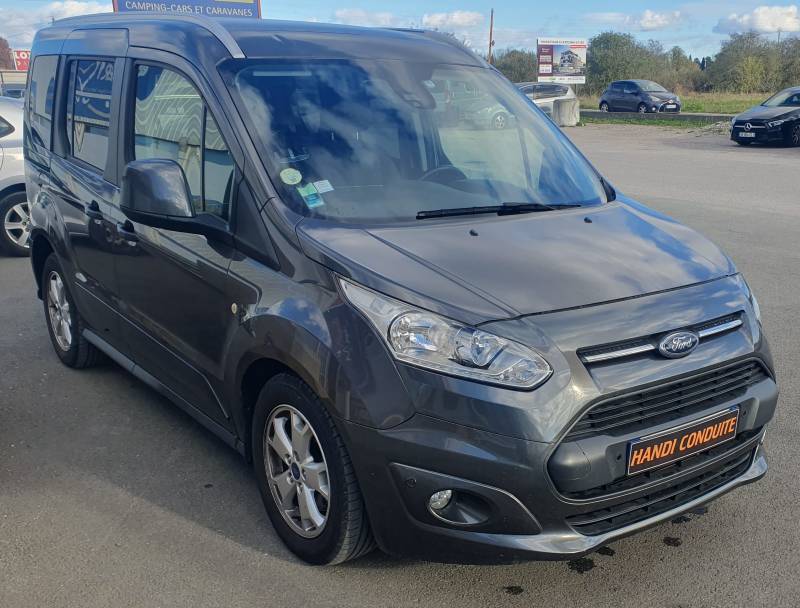 Vente Ford Tourneo décaissé pour le transport d'une personne en fauteuil roulant, 59 000km et en très bon état intérieur et extérieur