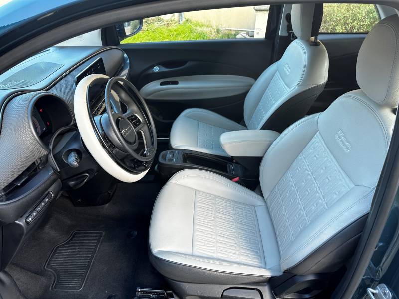 Vente sur Carcassonne Fiat 500E PMR avec cercle accélérateur sur volant KS-W amovible et levier de frein à baisser Lf 901, 9350 km au compteur pour 33 990€, à saisir à Handi Conduite