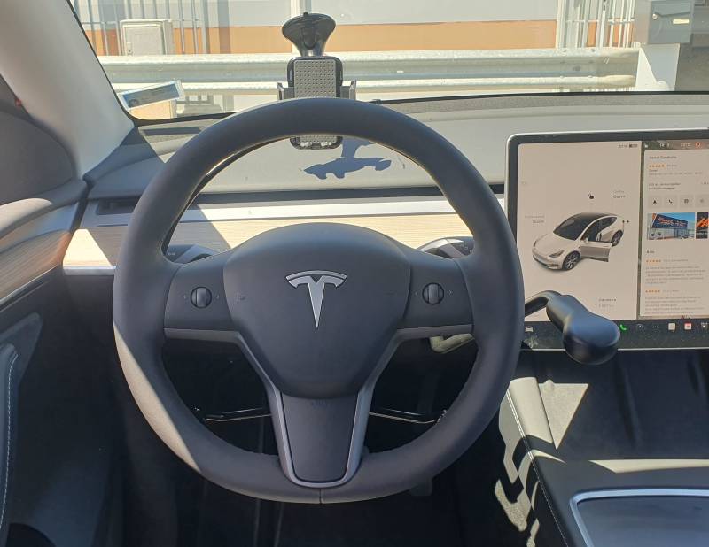 Combiné accélérateur frein PMR - Prix public à partir de 3490 € pour cercle sous volant et frein à baisser à la main - Handi Conduite - Sud de la France