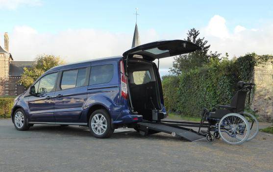Ford Tourneo Grand Connect modifié pour le transport d'une personne en fauteuil roulant- Lenoir Handi Concept - Handi Conduite - Hérault