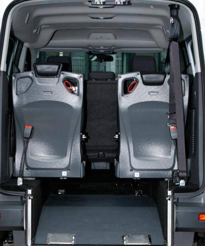 Ford Tourneo Grand Connect modulable pour le transport d'une personne en fauteuil roulant  - Lenoir Handi Concept - Handi Conduite - Hérault