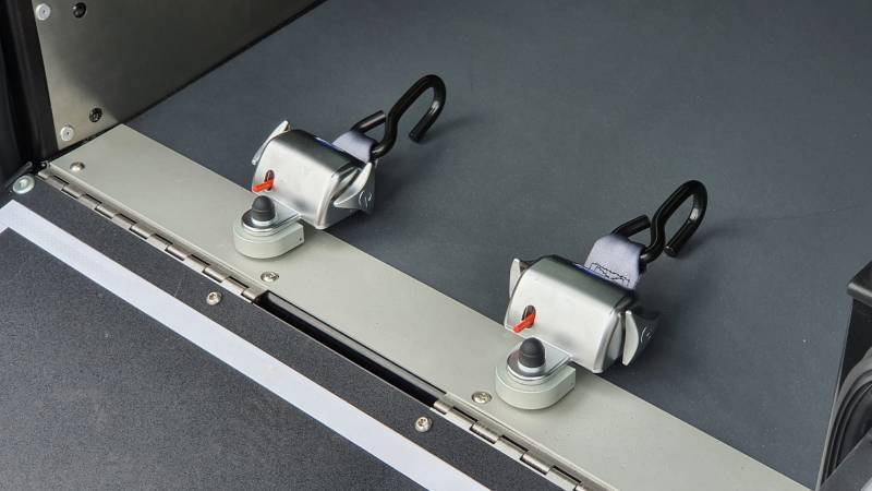 Véhicule adapté TPMR à louer à Handi Conduite, 34, 30, 66, 11, 13, 83, 06