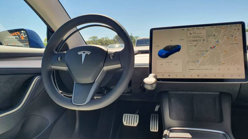 Cercle accélérateur sous volant à pousser, création sur mesure par Handi Conduite à Montpellier