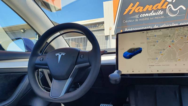 Combiné accélérateur frein PMR - Prix public à partir de 3490 € pour cercle sous volant et frein à baisser à la main - Handi Conduite - Sud de la France