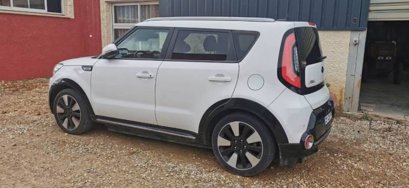 Kia Soul Emotion à vendre, conduite ou passager en fauteuil roulant manuel ou electrique, conduite en fauteuil roulant