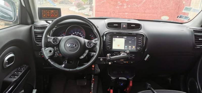 Kia Soul Emotion à vendre, conduite ou passager en fauteuil roulant manuel ou electrique, conduite en fauteuil roulant