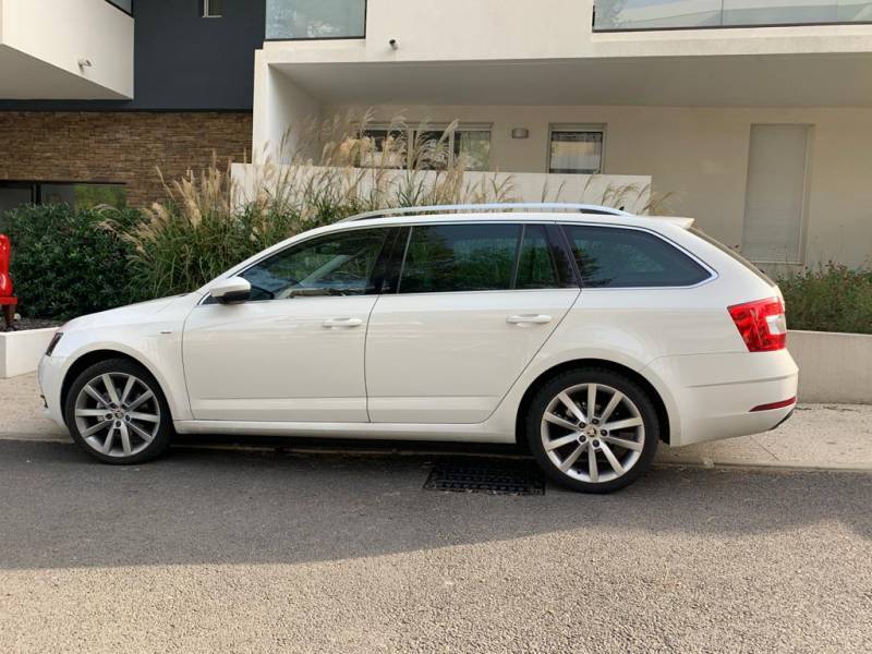 À vendre Skoda Octavia de 2019 à 20000km à Handi Conduite dans l'Hérault