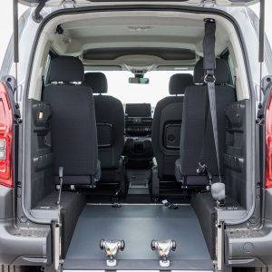 Handicap 34- A vendre Citröen Berlingo neuf pour le transport d'une personne à mobilité réduite, 4 personnes + 1 personne en FR, à 41 000€