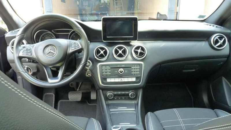 Mercedes Classe A à 51 000km à vendre dans le Gard avec une inversion de pédale à gauche électronique par Handi Conduite