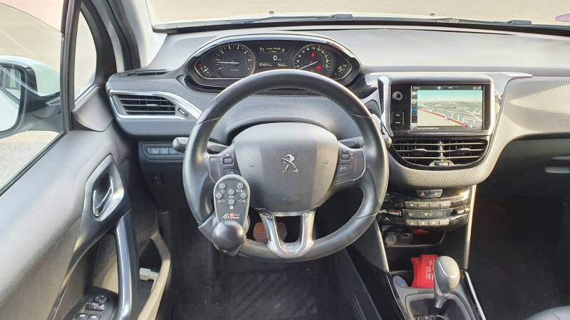 Aménagement pour la conduite PMR, télécommande multifonctions au volant PV 3000 sur Peugeot 2008 - Handi Conduite - Hérault