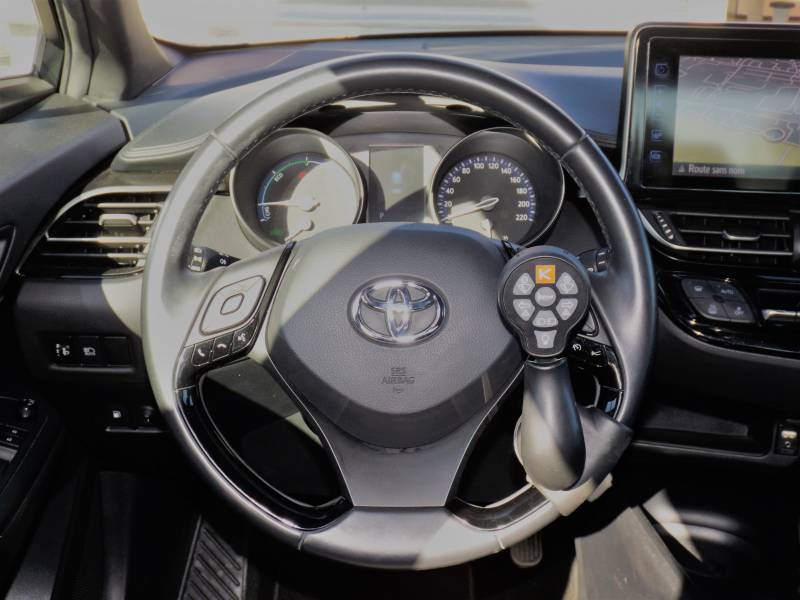 Adaptation d'une télécommande au volant multifonctions au volant PV 1009 par Handi Conduite dans le 34