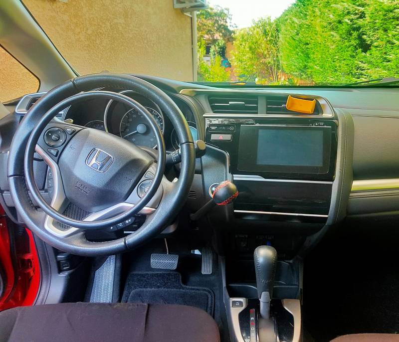 Occasion PMR Honda Jazz 6800km de 2019 à 20 000 € aide à la conduite Kempf Cercle accélérateur Dario Duo et levier de frein disponible sur Montpellier Hérault par Handi Conduite