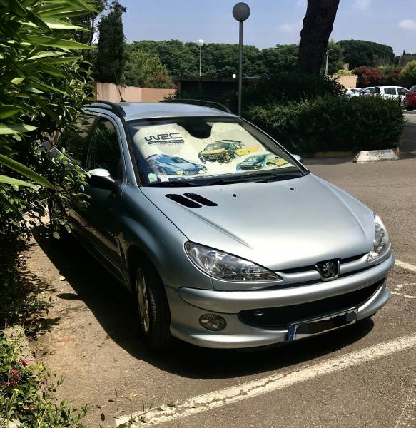 Hérault vente véhicule PMR Peugeot 206 break de 2004avec conduite au volant et chargement de FR par Handi Conduite à Montpellier