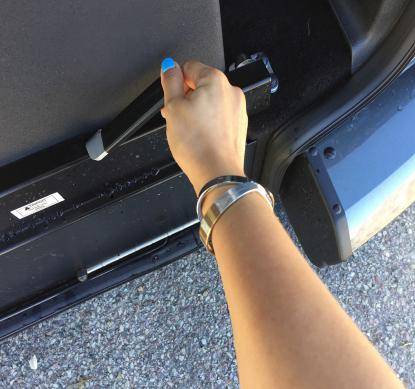 Double loquet de verrouillage rampe repliable TPMR Volkswagen Caddy - Lenoir Handi Concept - Handi Conduite