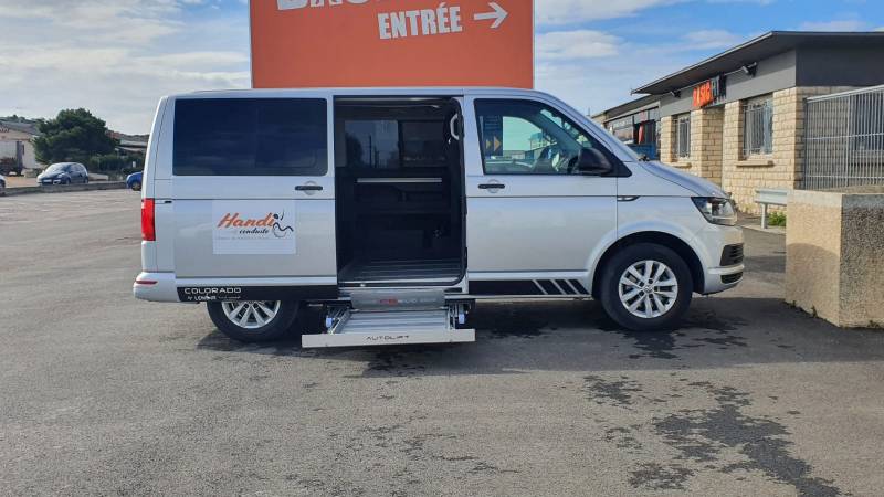 Transport de personne en fauteuil roulant sur Montpellier avec le Volkswagen T6 Colorado proposé par Handi Conduite